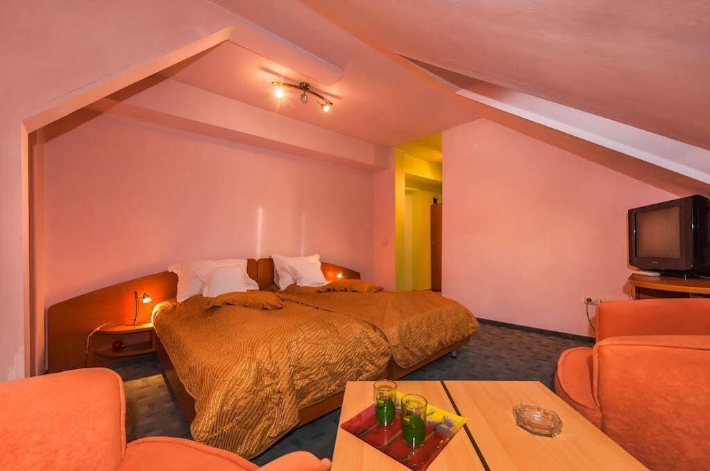 Aparthotel Сигишоара Экстерьер фото